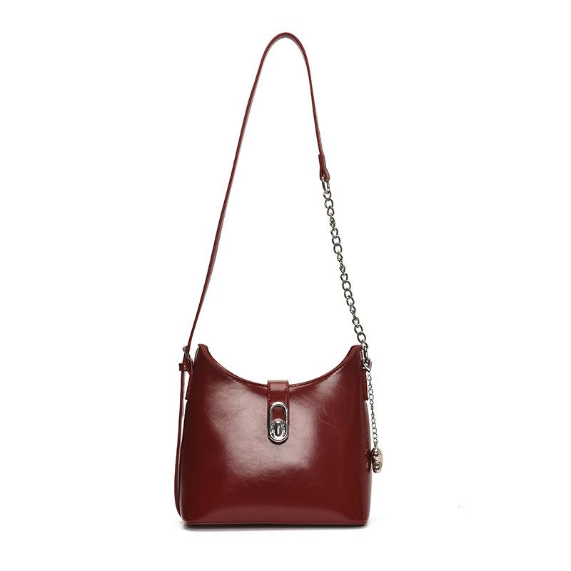 Niche Bucket Bag 2025 New Popular Messenger Bag Shoulder Underarm Bag High Fashion Versatile Women's Bag