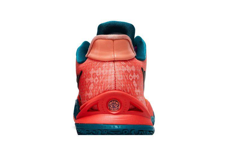 Men's Sneakers Nike Kyrie Low 4 EP '1 World 1 People'