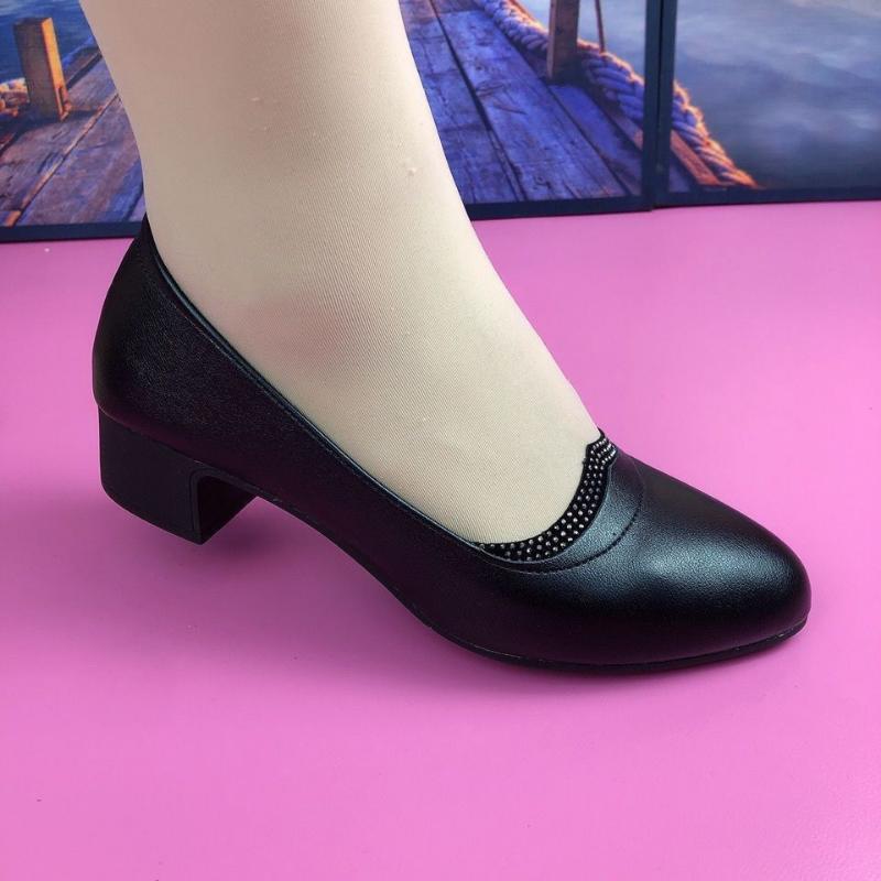Women Leather Shoes Soft-soled Round Toe Thick-heeled Comfortable Breathable Shoes Middle Heel Anti-slip Shoe Footwears