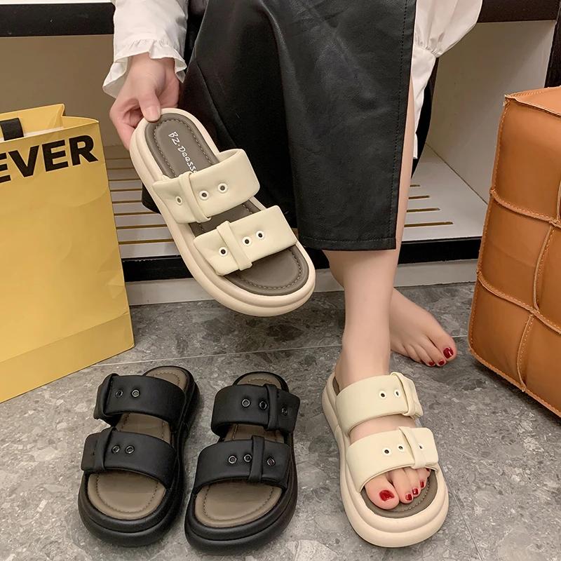 Mode Neue Damen Leichte Schnalle Dicke Sohle Hausschuhe Sommer Slip-On Plateau Pantoletten Weiches EVA Outdoor Plus Niedriger Absatz Schuhe