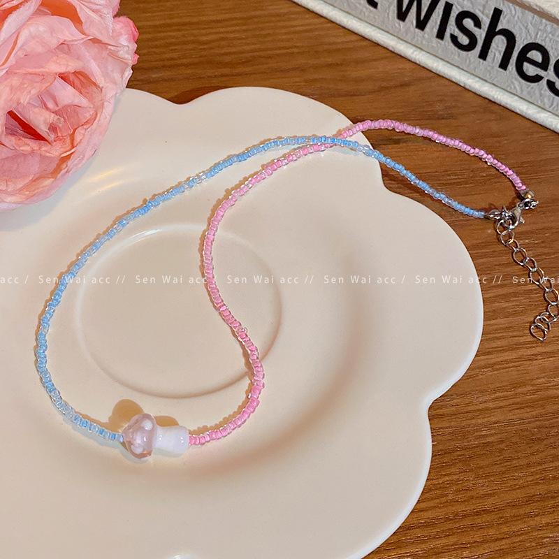 

Blue Pink Beaded Mushroom Pendant Necklace Female Sweet Dopamine Clavicle Chain Small Fresh Spice Girl Accessories