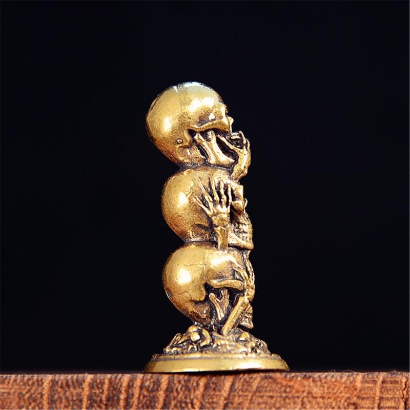 Mysterious Skull Brass Figurine Halloween Theme Decoration for Teas Table Bookshelf Brass Materials Ornament