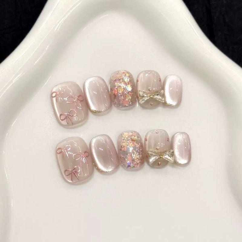 Handmade Wearable Nails with a High-End Feel, Cat-Eye Nail Art, Versatile and Luxurious, Travel-Friendly, Brightening Effect, Handmade Nail Art