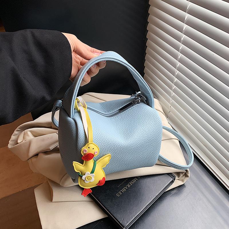 Summer handbag women's 2025  version of the new fashion trendy armpit bag small steamed buns mobile phone bag versatile shoulder bag