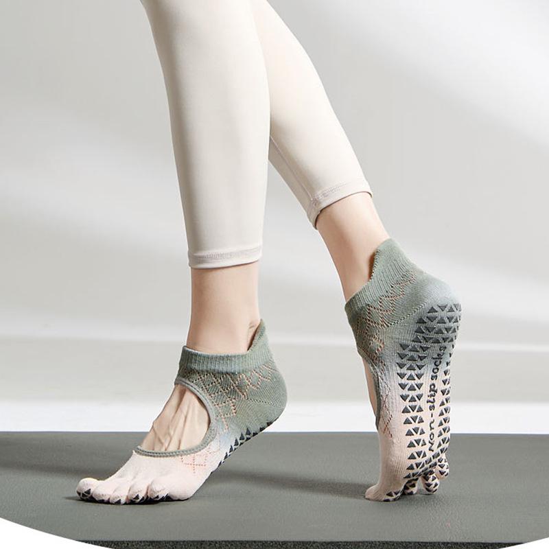 Gradient Non-Slip Women's Yoga Five-Finger Socks - Breathable, Sweat-Absorbent, Deodorant Pilates Socks for Spring/Summer.