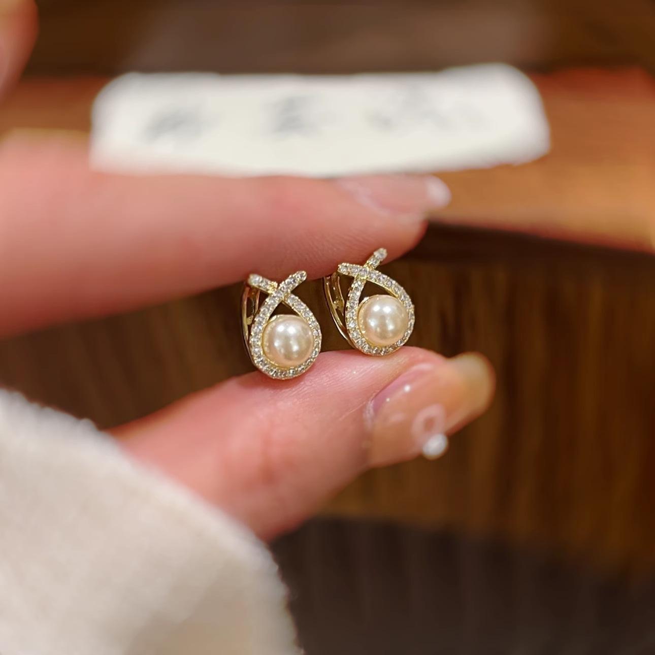 Female High-end Temperament Versatile Earrings