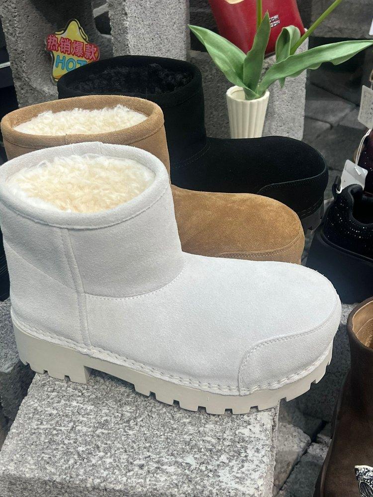 

Осень и зима новые уродливые большеголовые сноубутсы ботинки-хлебушки женские толстая подошва увеличивающие рост но до колена теплые хлопковые ботинки 35 белый