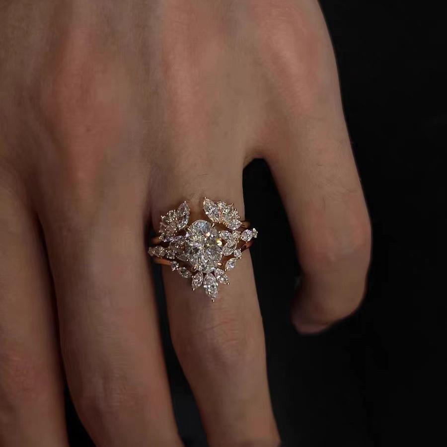 Bursting full of diamonds, pigeon egg ring, women's retro light luxury temperament, index finger ring, personality, fashion and high sense
