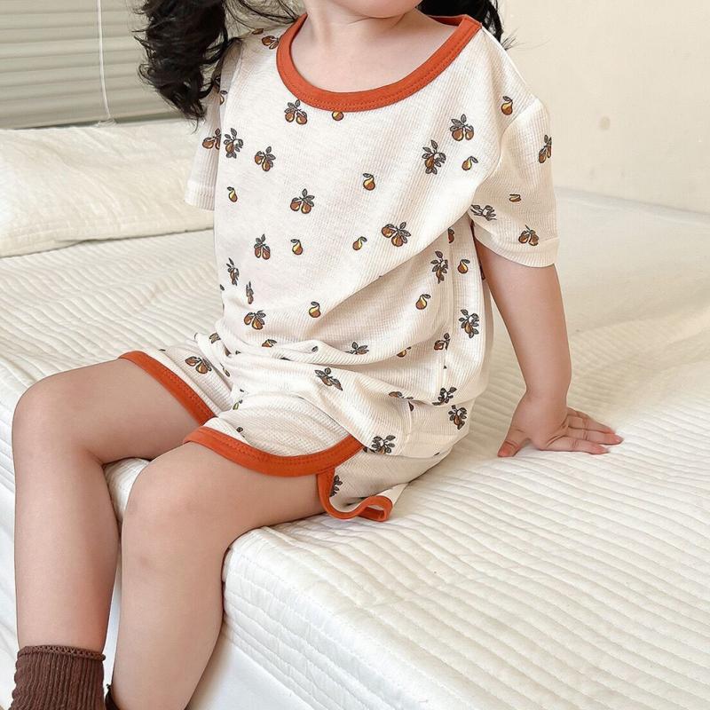 

Детский комплект для отдыха из двух предметов с коротким рукавом и шортами для мальчиков и девочек, летний тонкий комплект детской пижамы с принтом 120