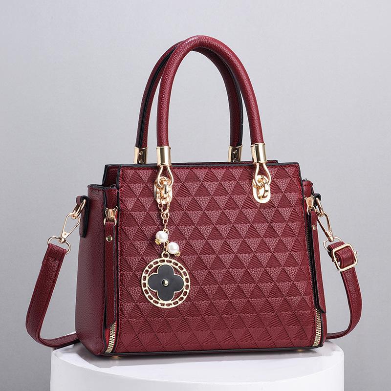Large-capacity Bag with Fashionable and Elegant Style, Simple Single-shoulder Crossbody and Handbag Design