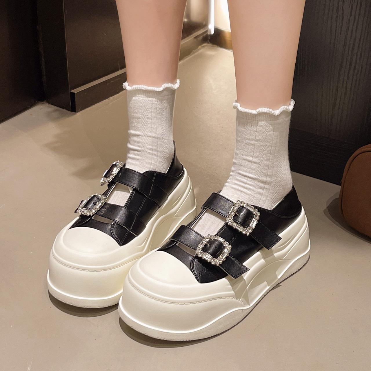 

Лоферы женские 2025 новые взрыв интернет-знаменитости толстая подошва пряжка со стразами одинарная обувь фея ветер с юбкой плоская подошва обувь 40 чёрный