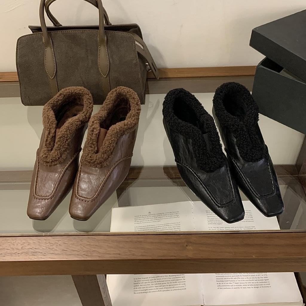 2025 autumn and winter new small square head fluffy soft sole deep mouth lace up commuter work women's single shoes