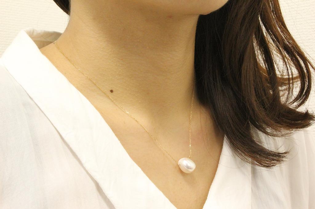 Candy Baroque Single Freshwater Pearl Necklace in 10K Yellow Gold (ya-mhtk-ygtpl)