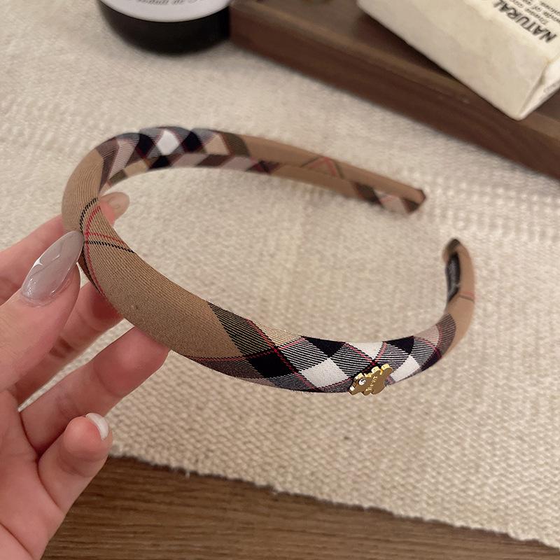 

2024 Повязка на голову в стиле хай-энд для колледжа: Модный и универсальный осенне-зимний дизайн для женщин