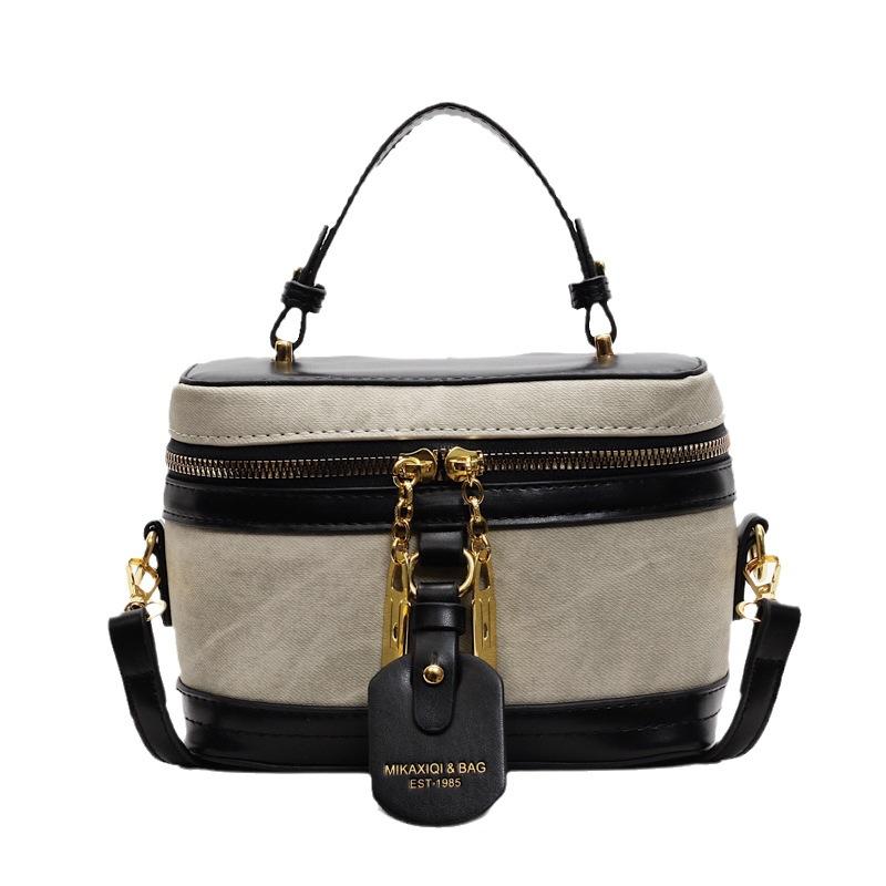 Niche Design Bag Women's Bag 2025 New Box Bag Portable Small Square Bag Fashionable and Simple Single Shoulder Messenger Women's Bag