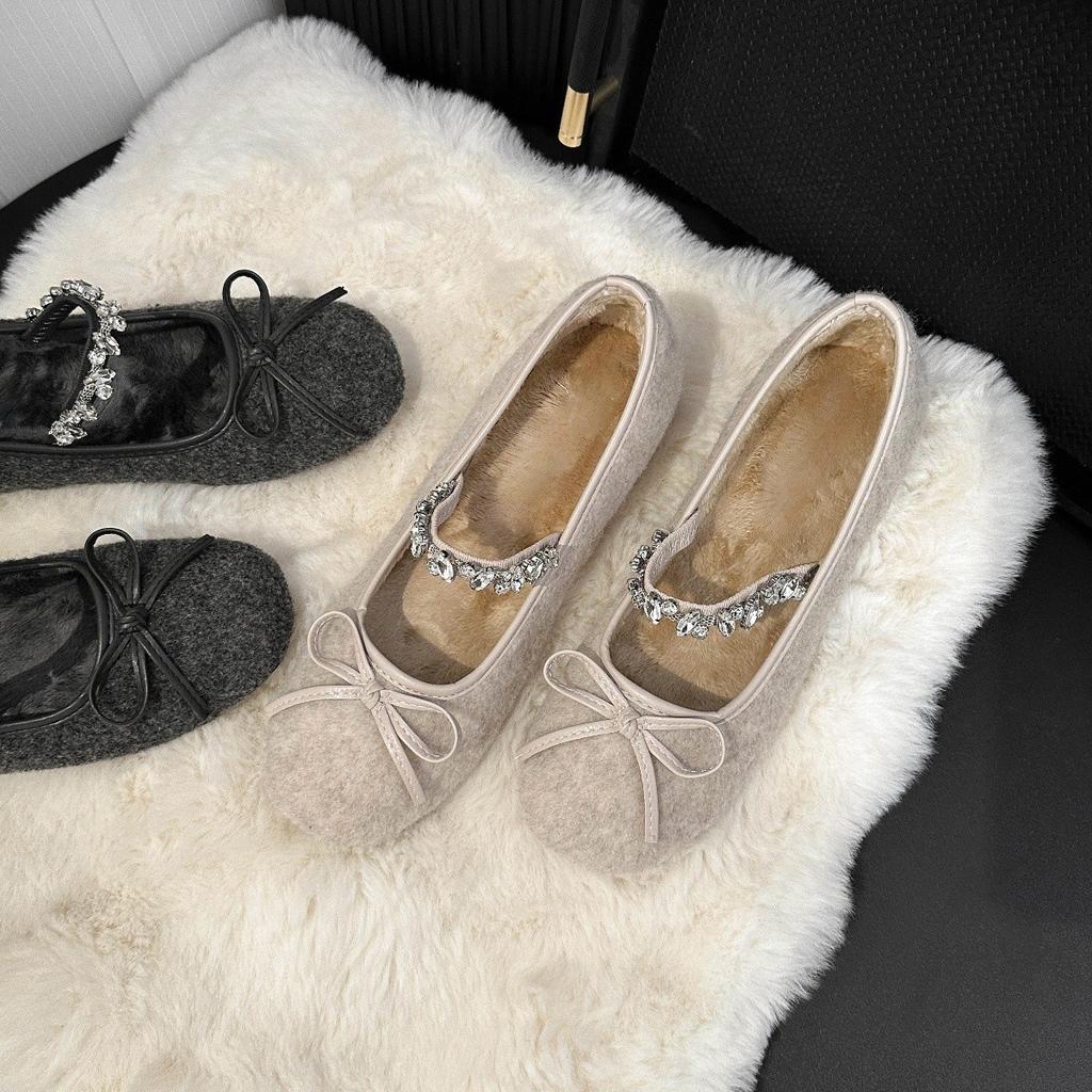 The Inner Height Increases, the Small Man Wears Bow-tie Fluffy Shoes, and the Outer Wear Velvet Rhinestone Mary Jane Ballet Single 