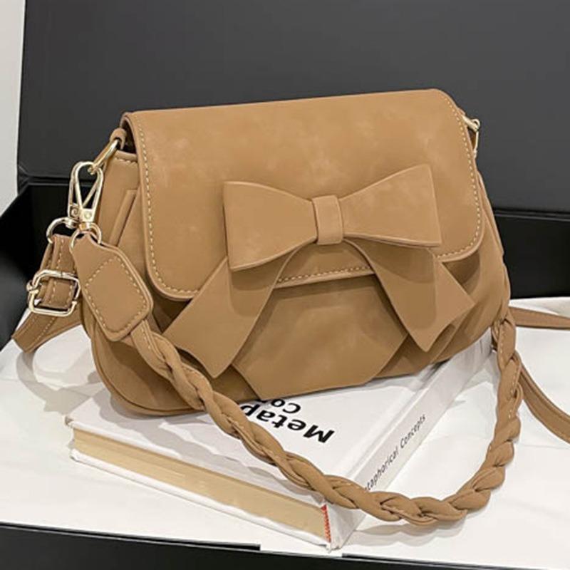 Retro fashionable simple small square bag autumn new fashion trend shoulder bag niche high value messenger bag
