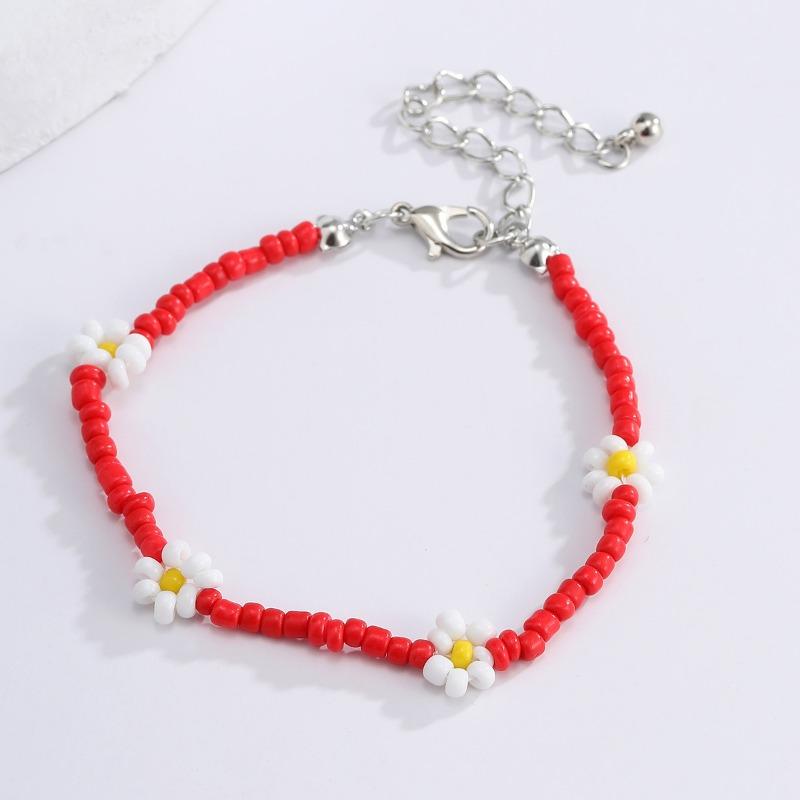 Women S Colorful Beaded Daisy Necklace European Fashion Style