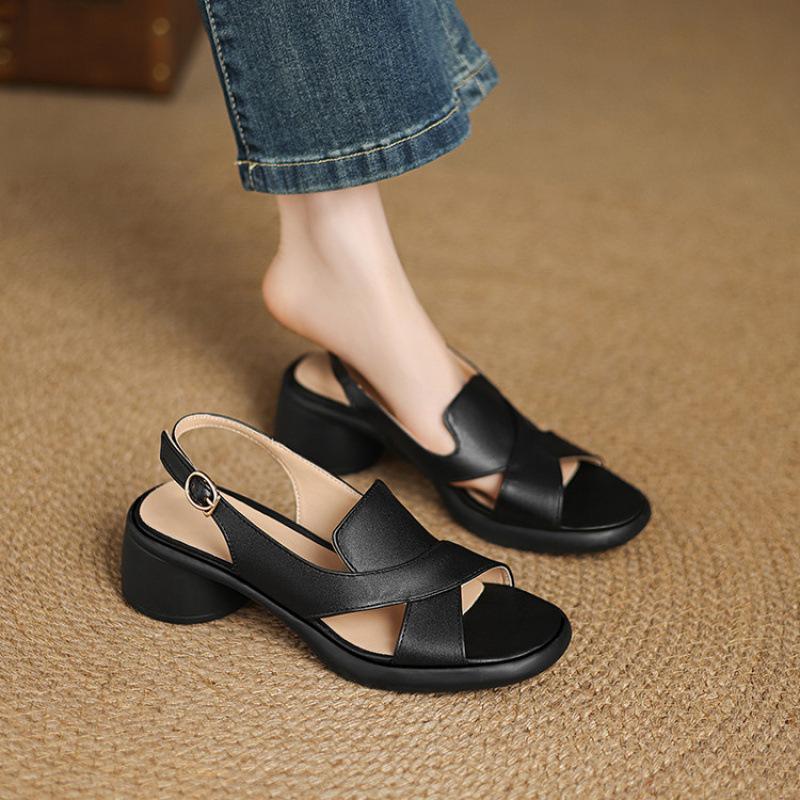

New women s one-word sandals casual black high-heeled sandals women s thick-soled non-slip summer square heel round head foot cover 39 чёрный