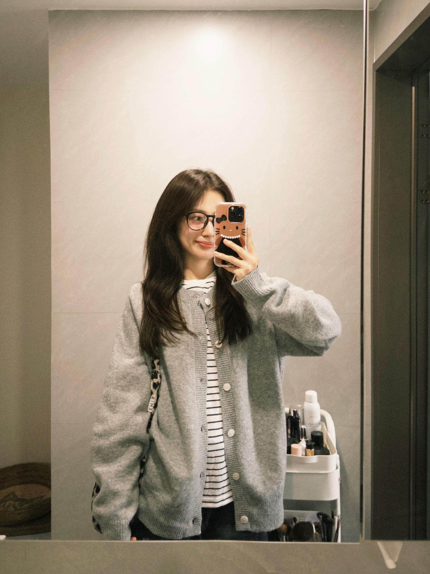 

Women s Retro Gray Knit Cardigan - Korean Style Early Autumn Loose Casual Outerwear XXL (130-155 jin)