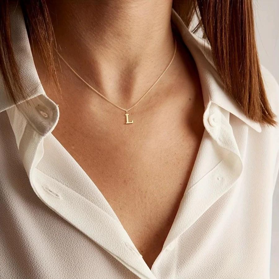 Colar com Inicial A-Z Banhado a Ouro 18K Colar de Letra Fofa em Aço Inoxidável para Mulheres