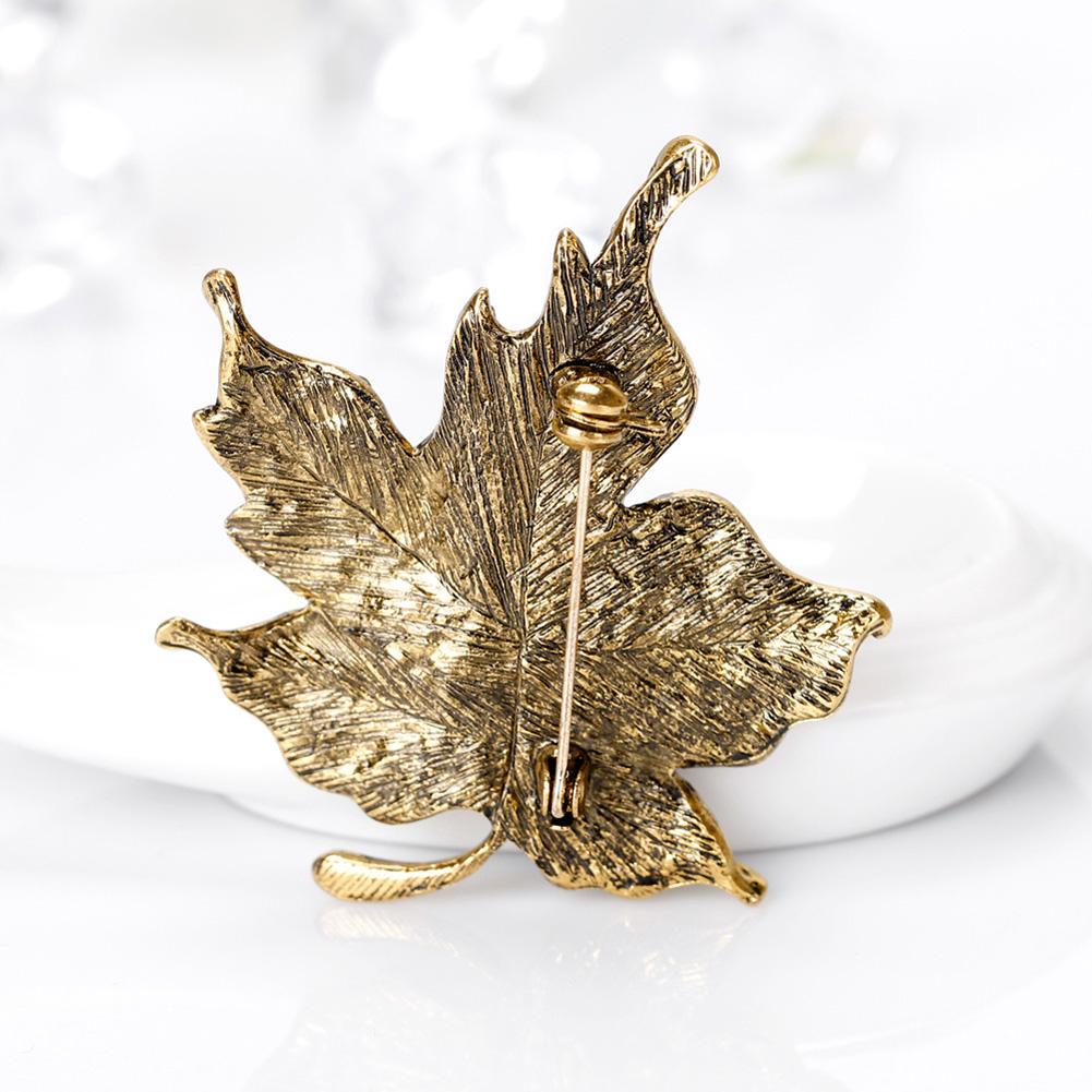 Vintage Brooch Colorful Maple Leaf Pins for Women Wedding Rhinestone Metal Badges Jewelry