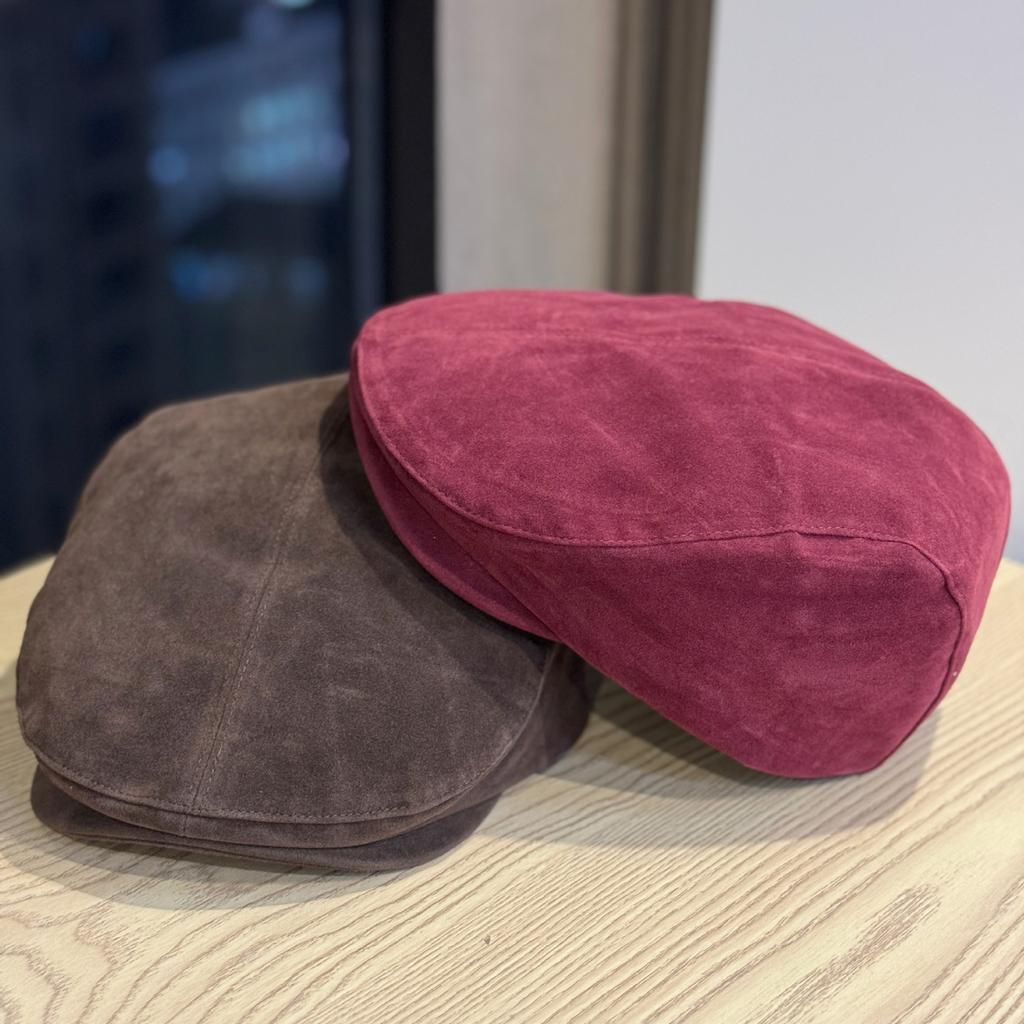Neuer Herbst- und Winter-Wildleder-Barett in Vintage-Rot für Damen und Herren, Used-Look und stilvoll, japanischer Stil, lässt das Gesicht kleiner erscheinen und ist trendig