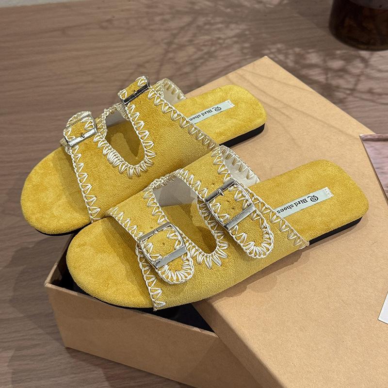 Casual and simple Korean version double-breasted one-word with flat-bottomed cool slippers, new summer retro embroidered girls half slippers