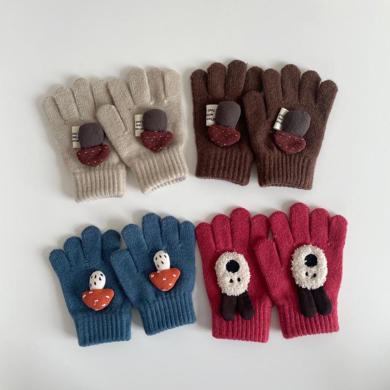 Children's Winter Plush Five-Finger Gloves - Warm, Trendy Gloves for Boys & Girls, Perfect for Outdoor Cold Protection & Writing.