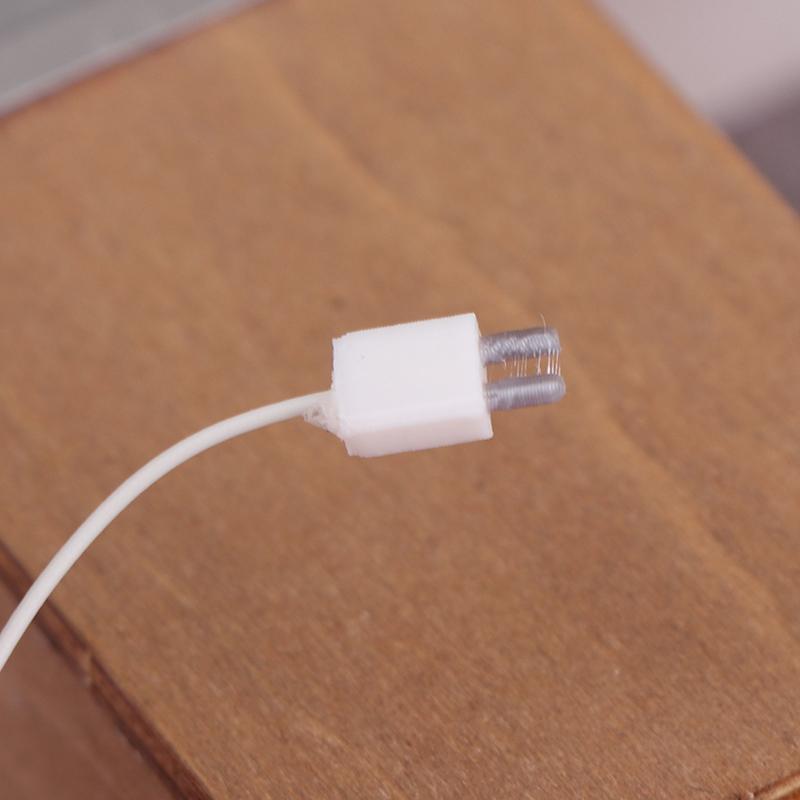 1Pc Haushaltsgeräte Zubehör 1/12 Puppenhaus Buchse Mit Kabel Modell Puppen Haus Dekoration Kid Pretend Spielen Spielzeug