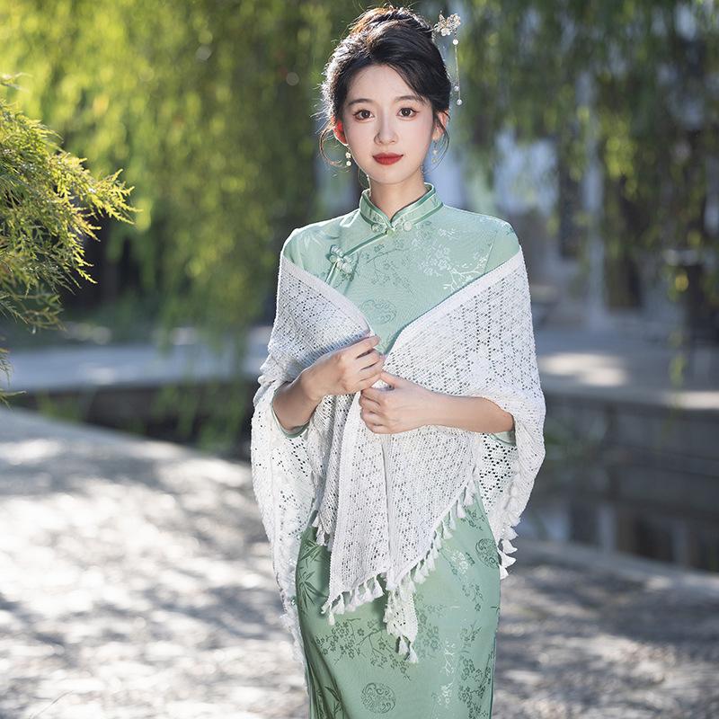 Two-color lace cheongsam 1011 spring new improved thin lady young dress