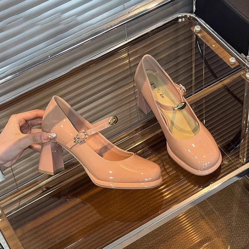 Fashion Fashion Sexy High Heels Women 2025 Spring British Style One-Word Buckle Round Head Thick Heel Comfortable Small Leather Shoes