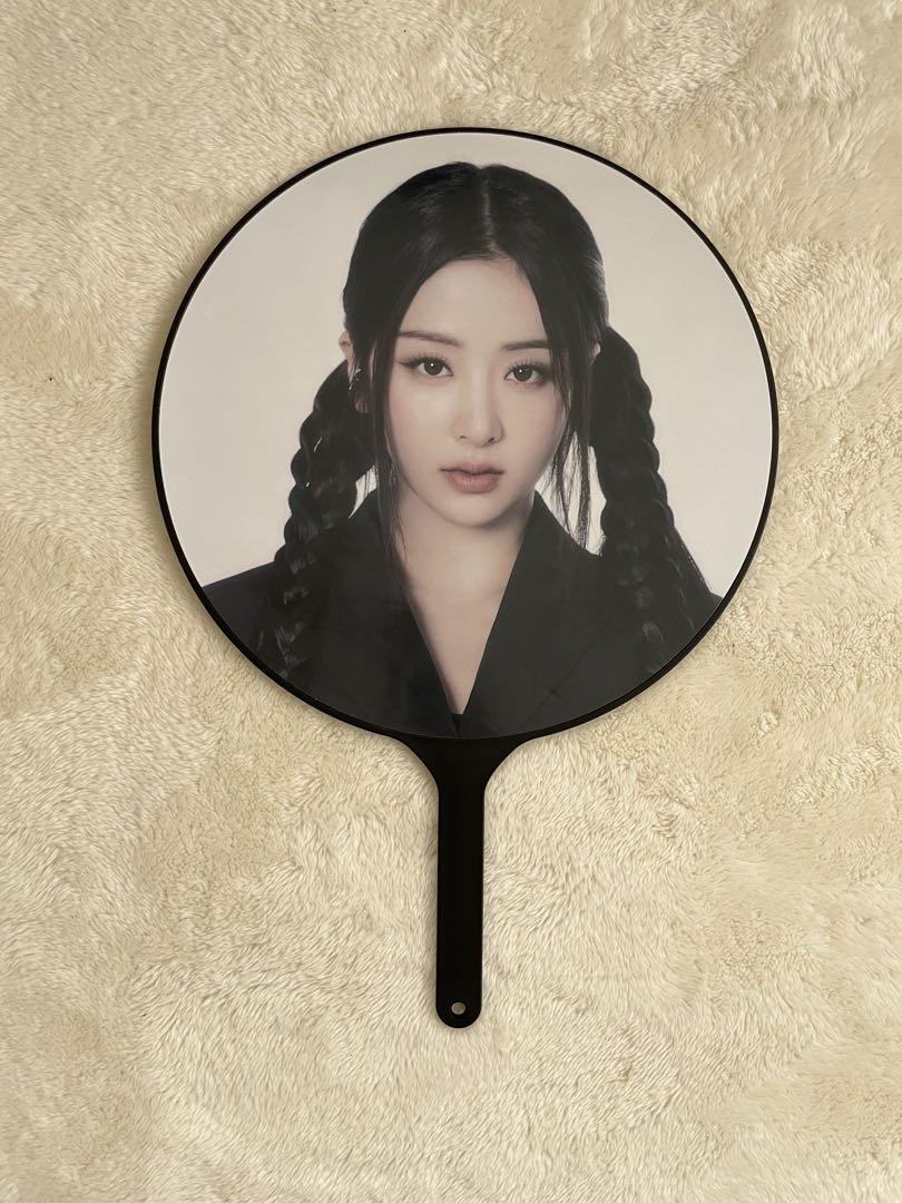 

[Б/У] Фан LE SSERAFIM