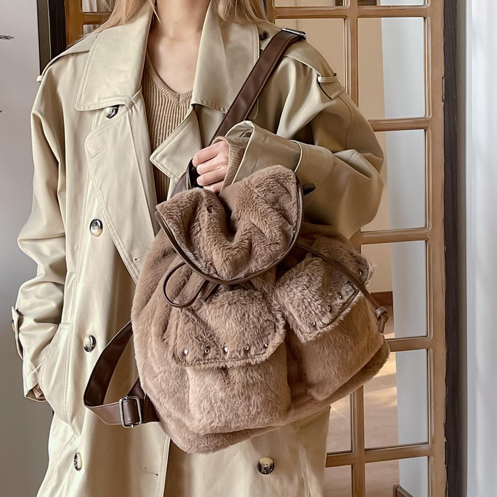 Schoolbag Korean version ins backpack bag women's 1011 new retro versatile plush backpack niche design exquisite small bag