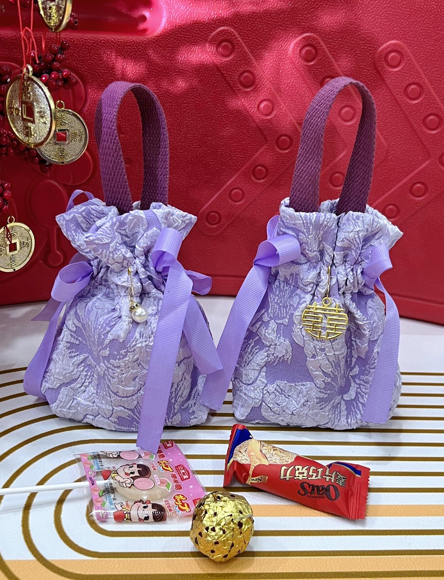 

10/20/30pcs Creative Wedding Candy Bags Cloth Design Embossed Flowers Handbag Bag With pearls Engagement Souvenir Gift Packaging 10pcs&With pendant