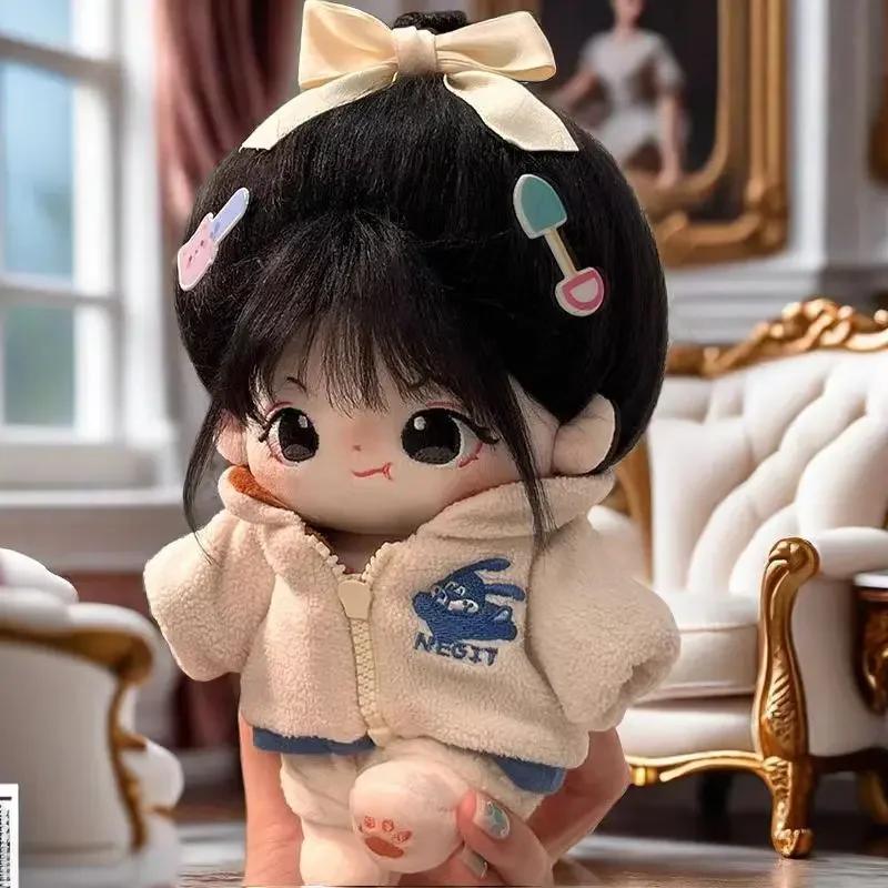 Boneca de pelúcia de algodão com cabelo curto de 20 cm, chapéu, jaqueta, roupas, vestimenta, bonecas de pelúcia macias, coleção de bonecas de bebê, presente de aniversário para crianças, Halloween