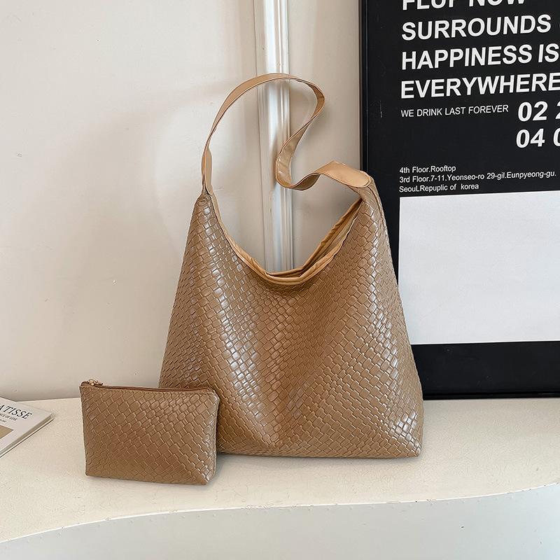 Casual Retro Large-capacity Mother and Child Bag Women's New Popular Versatile Foreign-style Woven Bucket Bag Shoulder Bag