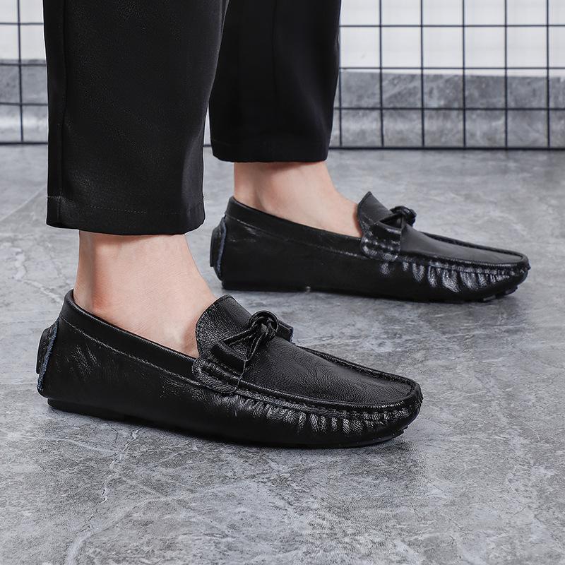 New Men's Simple and Versatile Casual Large Size Doudou Shoes Comfortable Soft Sole Non-slip Breathable Foot Cover Driving Leather Shoes Men