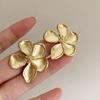 Acrylic White Camellia Flowers Stud Earrings for Women Fashion Temperament Zircon Earring Party Wedding Jewelry Wholesale