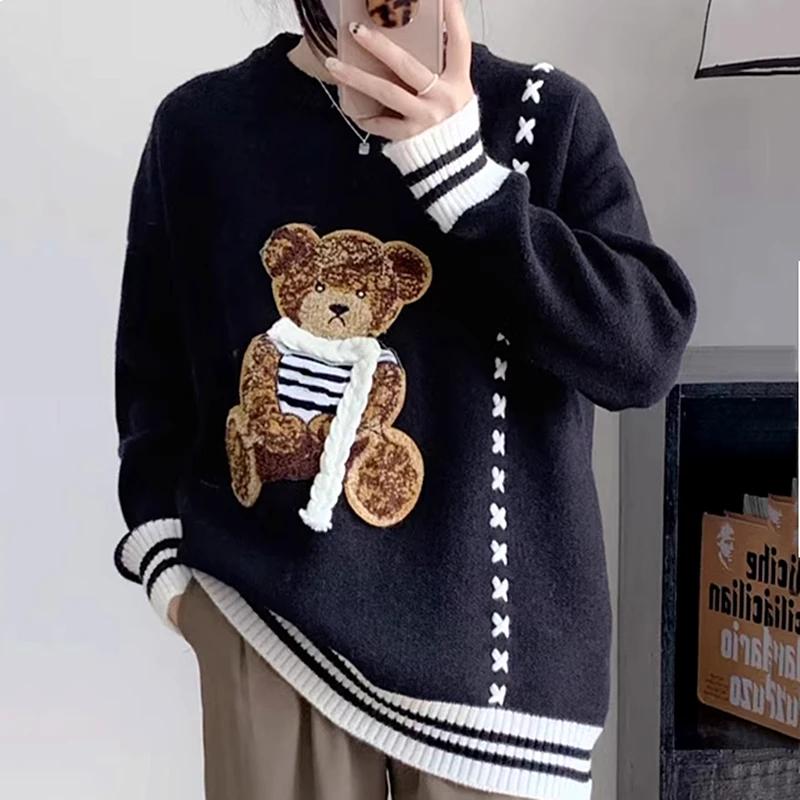 Harajuku Japanese Cute Bear Embroidery Sweater Women Y2K Kawaii Loose Jumper O-neck Winter Pullover Long Sleeve Black White