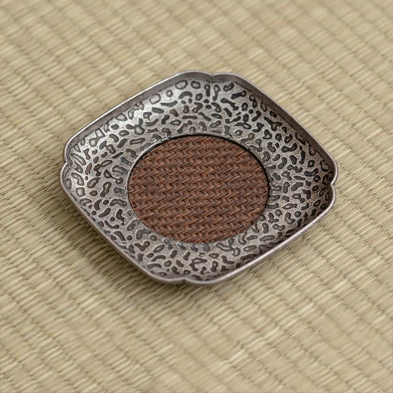 Weaved lotus tea cup coaster, vintage alloy coaster, heat-resistant tea cup coaster, suitable for home and office use
