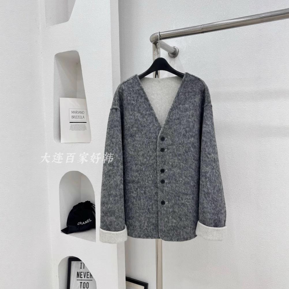 V-neck gray and white double-sided wool coat on both sides, short loose niche design women's color matching coat