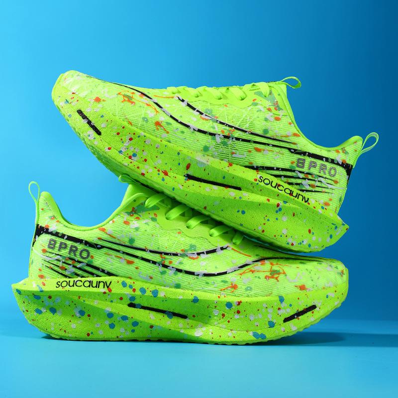 Yellow Lightweight Night-Glow Running Shoes with Carbon Plate for Students - Lace-Up Sports Shoes for Long-Distance Speed Racing