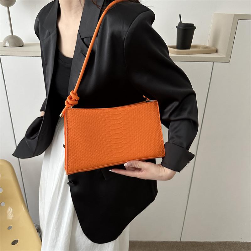 Trendy Urban Simple Design Small Shoulder Bag For Women With Zipper Closure