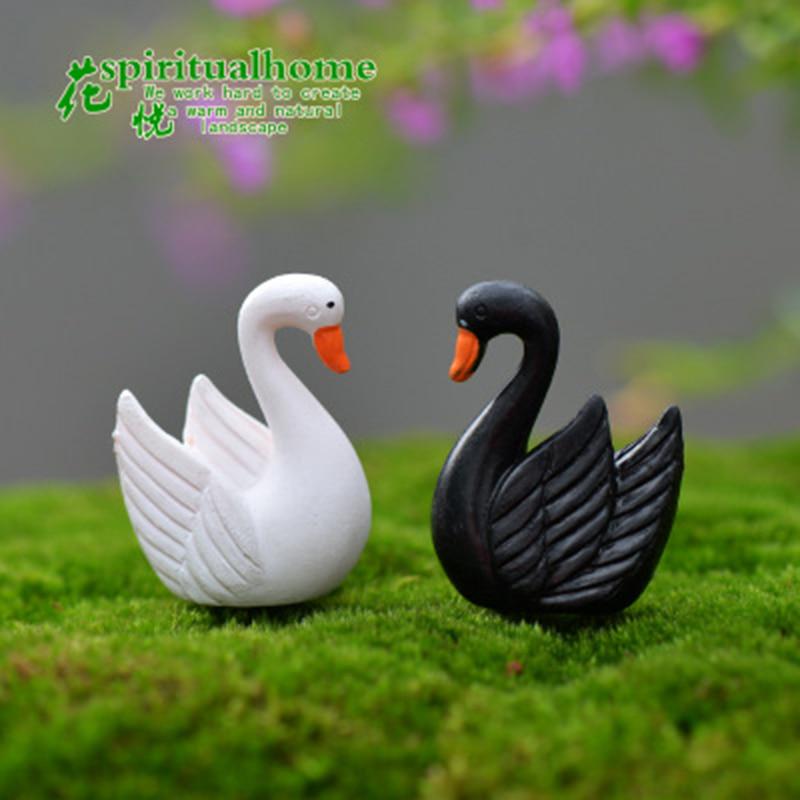 2 Pieces Cygnus Lake Model Small Statue Figurine Micro Crafts Ornament Miniatures Home Garden Decor