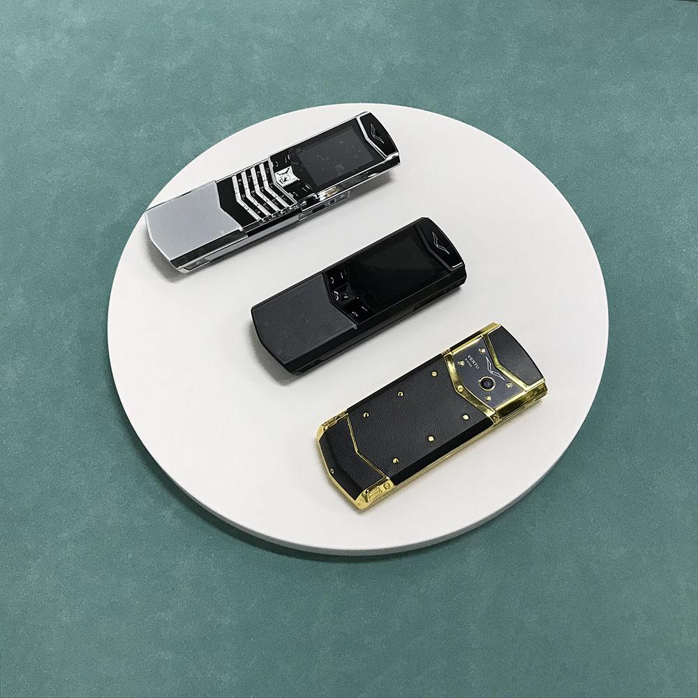 Neues V888 Pro Slider-Telefon MT6261 GSM 2G 2,0-Zoll-Bildschirm Dual-SIM Dual-Standby Mp3/Mp4 FM Bluetooth Klassisches Mobiltelefon