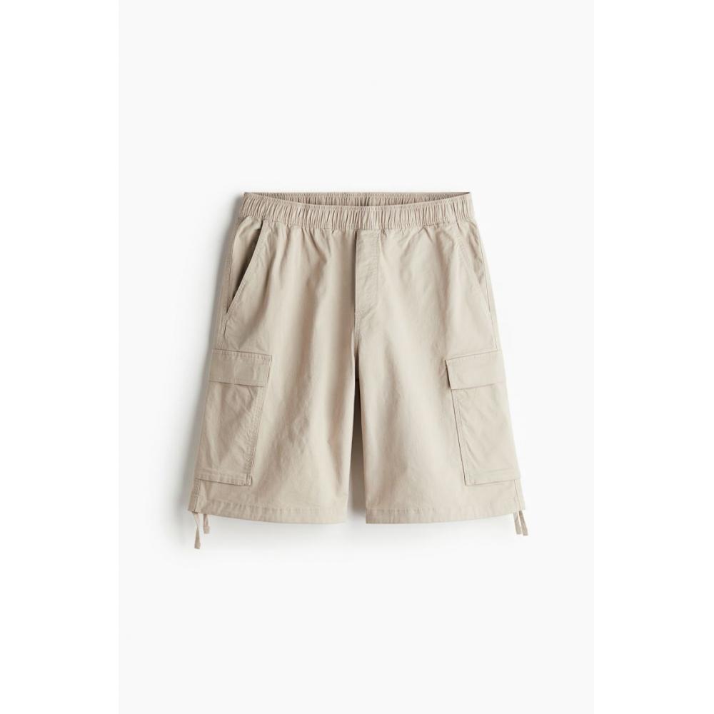 

Твиловые шорты-карго HM свободного кроя бежевые