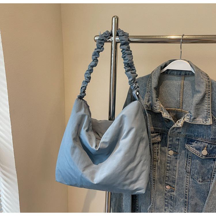 Damen-Umhängetasche aus Nylon mit großem Fassungsvermögen, Messenger-Tasche im lässigen Stil für Studenten und Pendler, Freizeit-Tragetasche