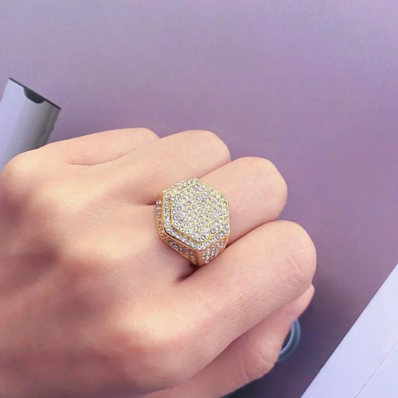 Anello da Uomo BAOSHINA Hip Hop Iced Out Alta Qualità Micro Pavé Anello Dito in Zirconia Cubica Anelli Quadrati per Uomo