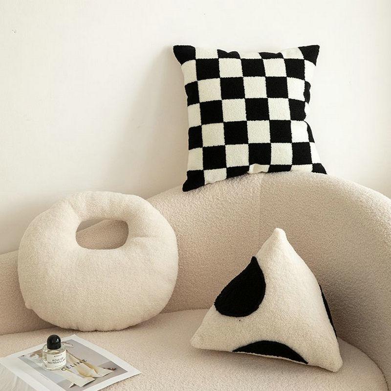 Model Room Simple Black And White Checkerboard Pillow Sofa Cushion Living Room Household Geometric Triangle Shape Backrest Ring